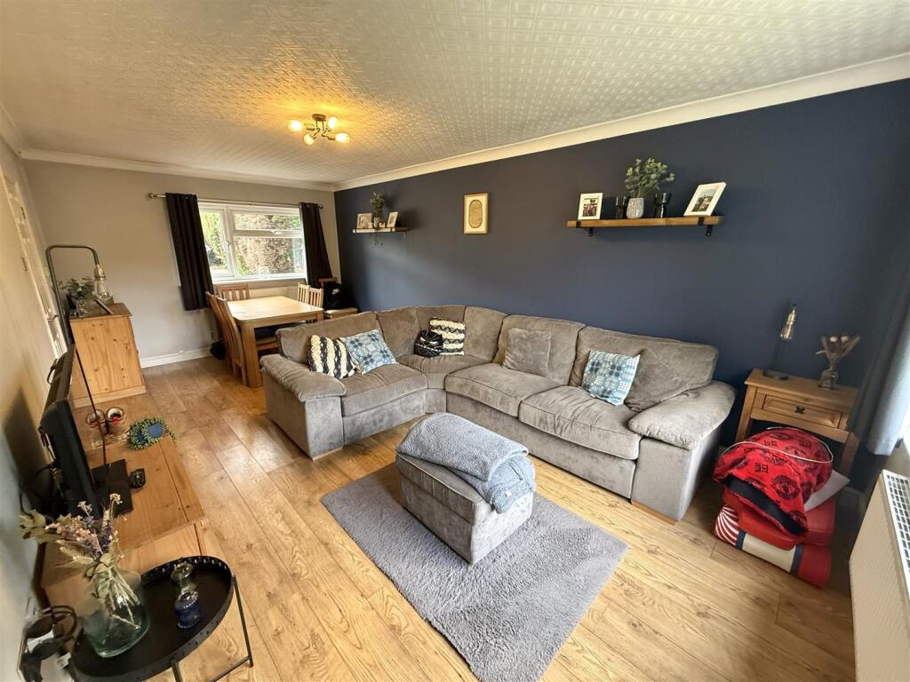 Living Room / Diner