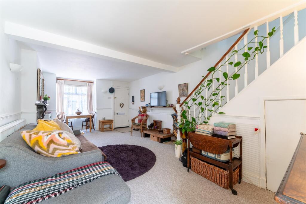 31 Green Through.jpg