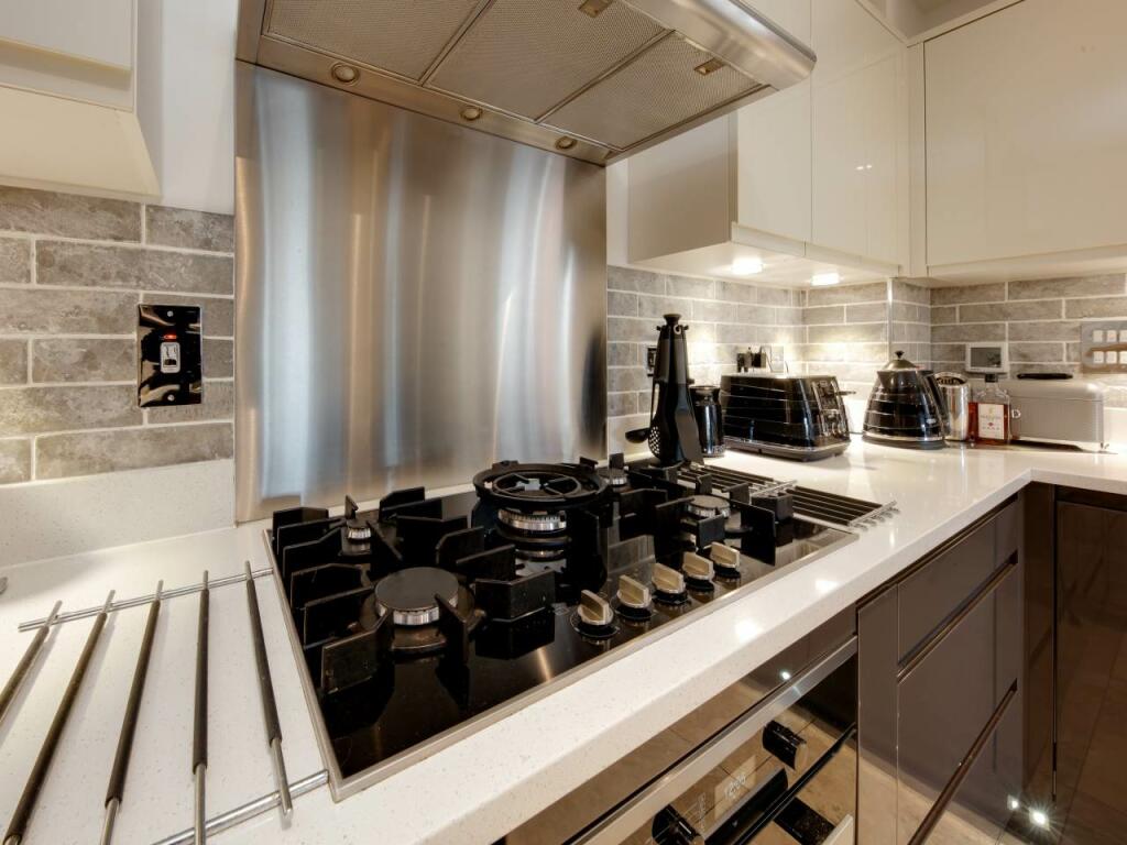 Kitchen Pic 3