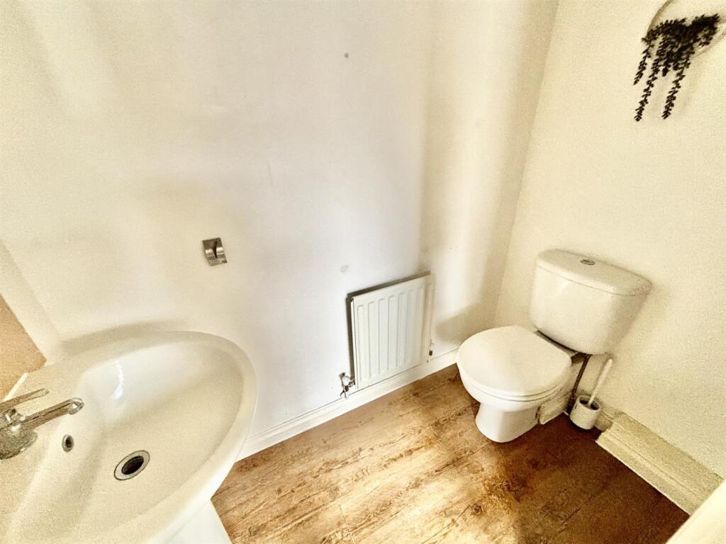 Ensuite Shower Room W/C