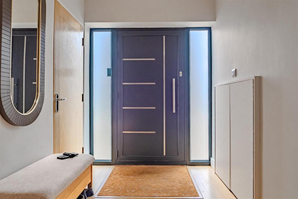 Hall 2.jpg