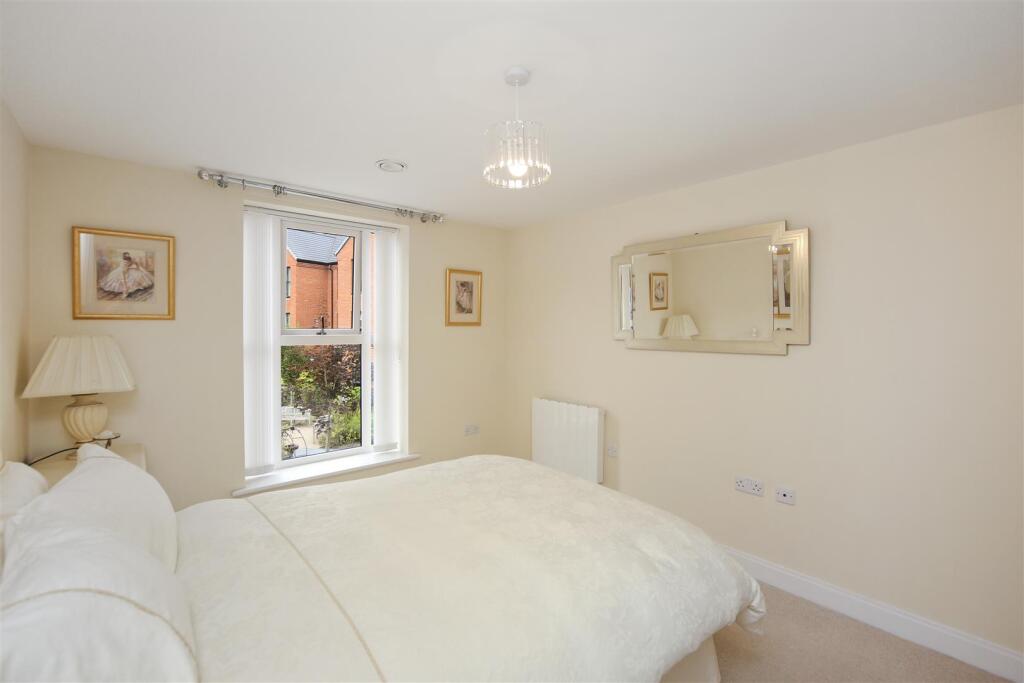 11-2eea83966-MBMCS-22MilwardPlace-SELECTS (56).JPG