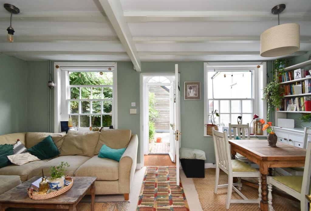 Living &amp; dining room