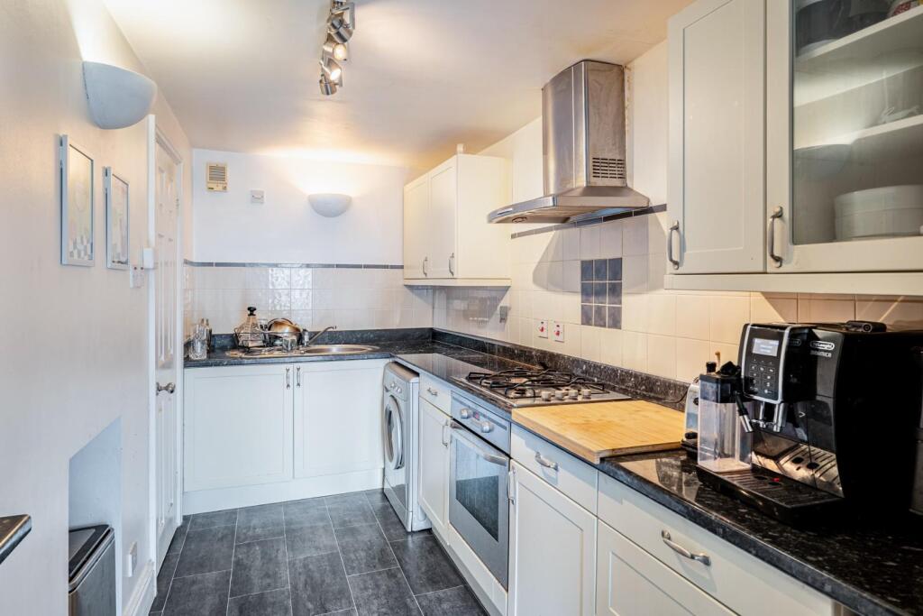 Flat 1, 7 Mount Beacon BA1 5QP-8_EDIT.jpg