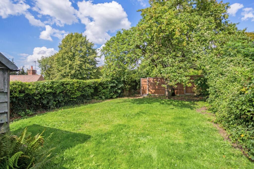 10 Gate Cottages ...