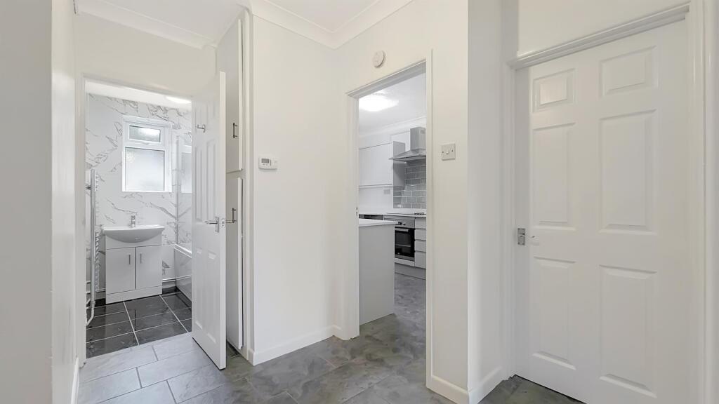 Hallway (12).jpg