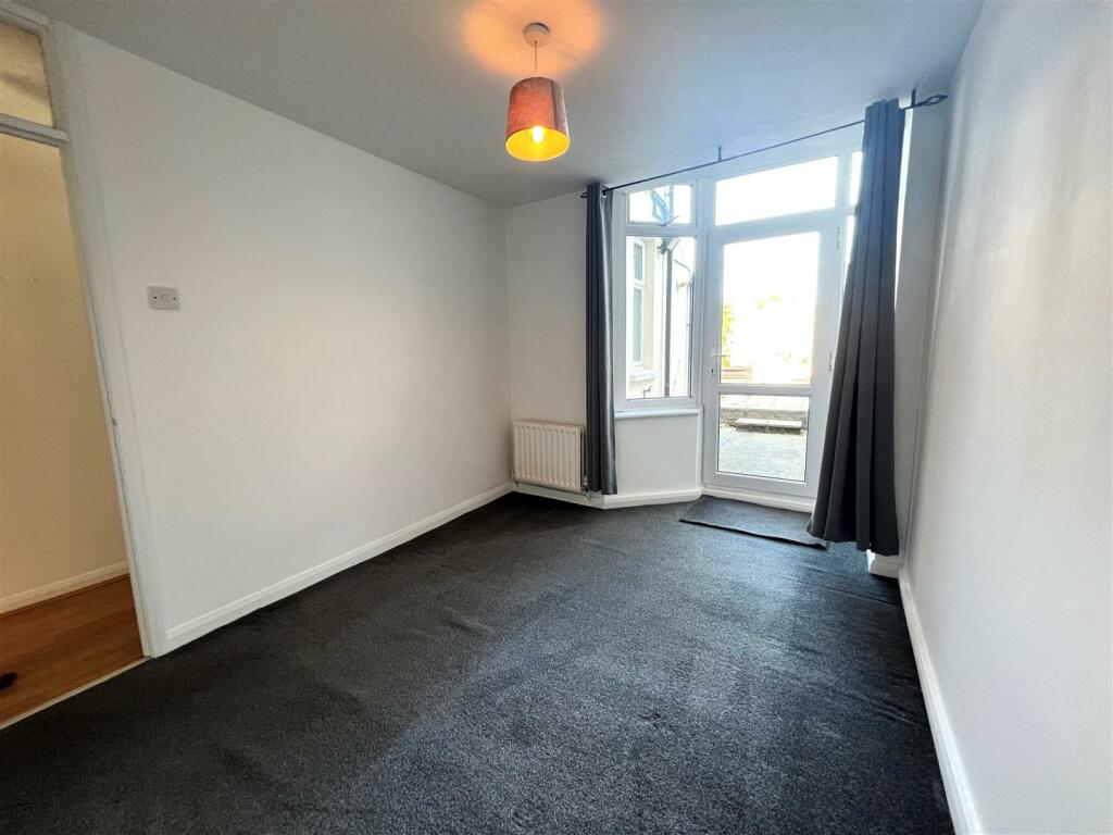 Bedroom.jpg