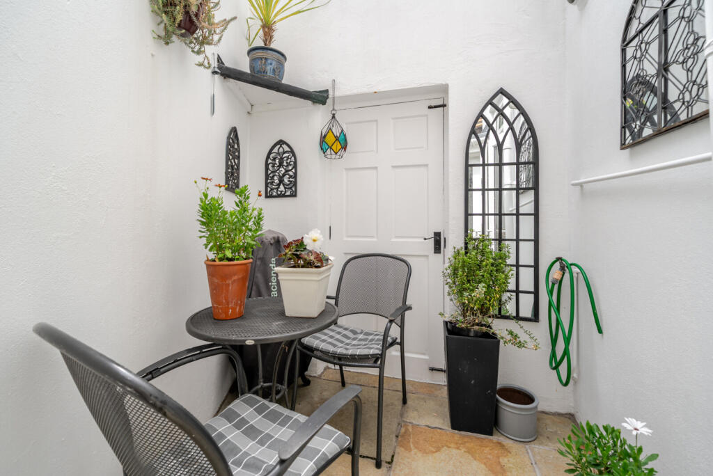 1335246-8-6895e7d...