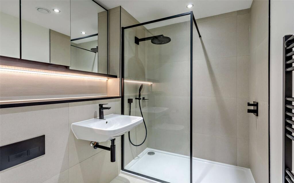 Ensuite