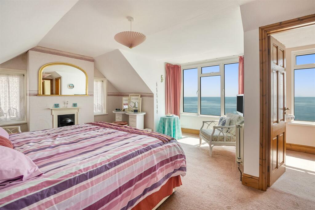 A36 - Briar Cottage Overseas Estate - 230517.jpg