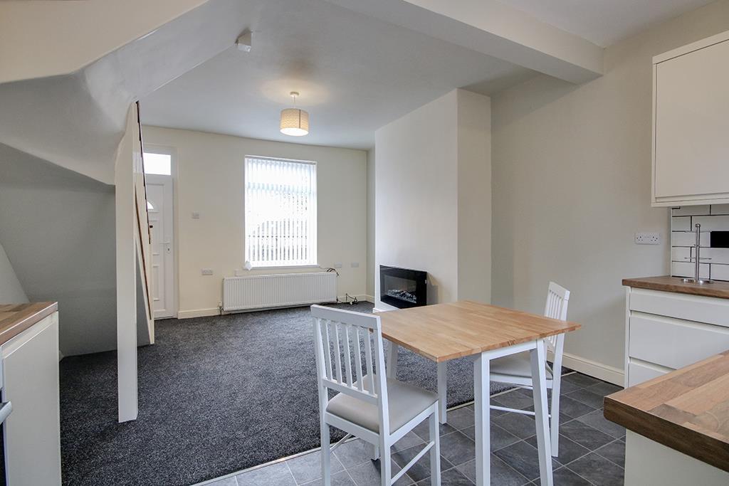 Lounge/Kitchen