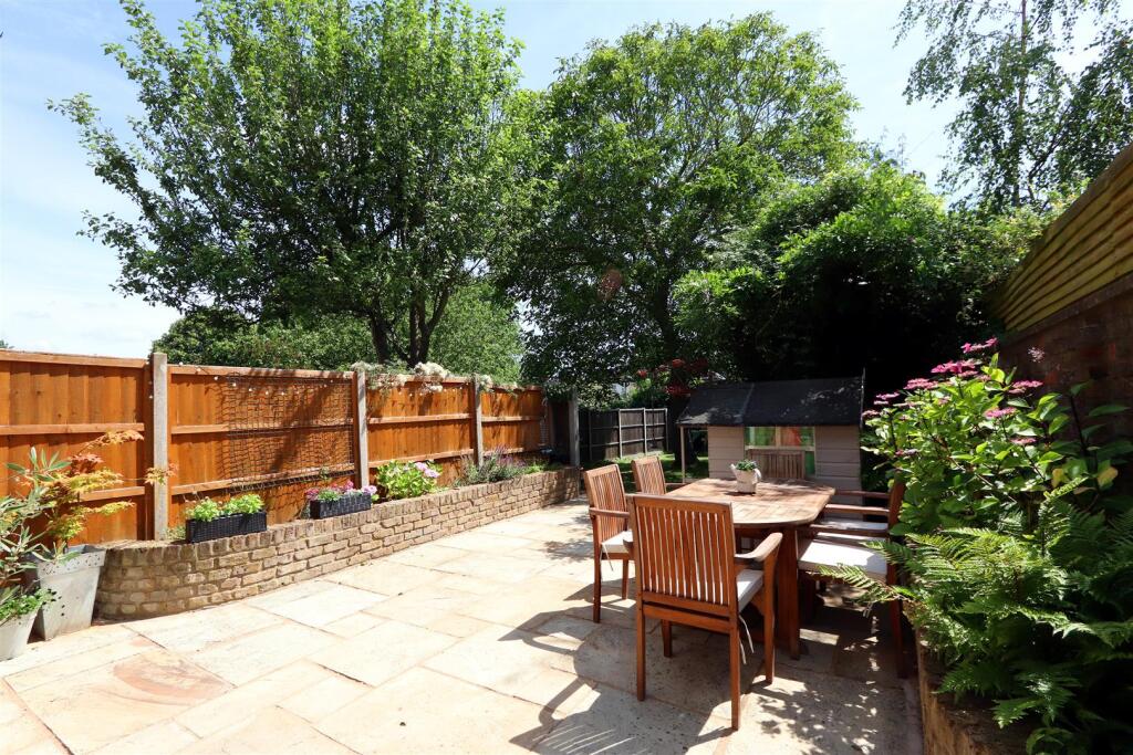 GardenPatio.JPG
