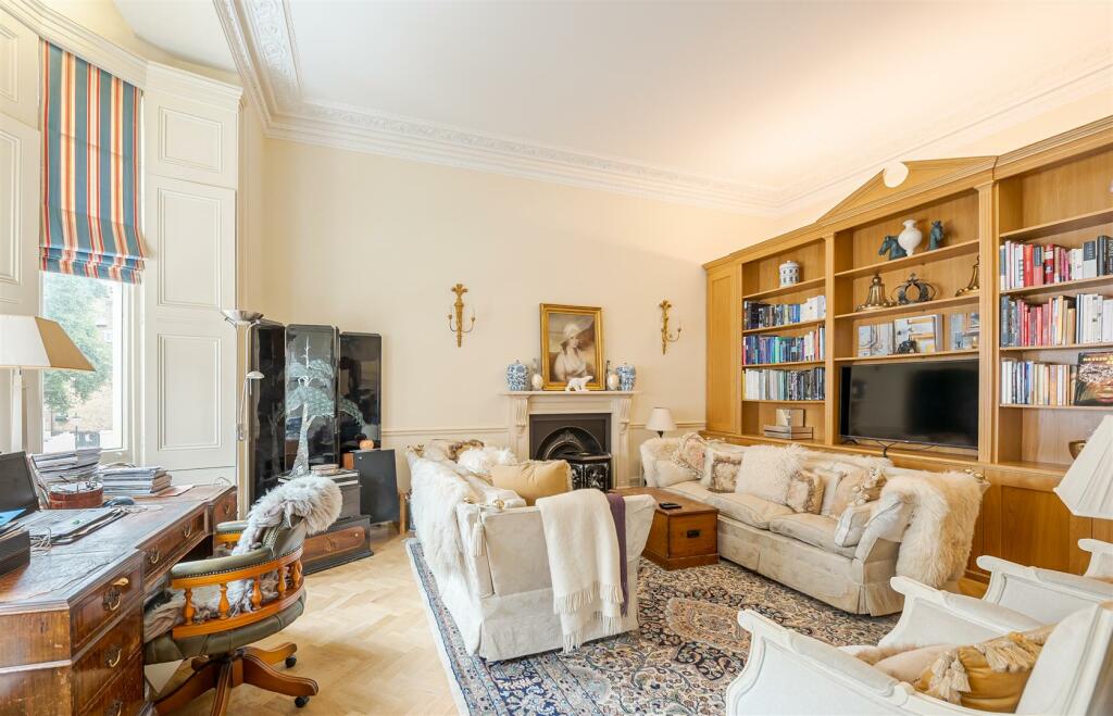 Bina Gardens 7B-7.jpg