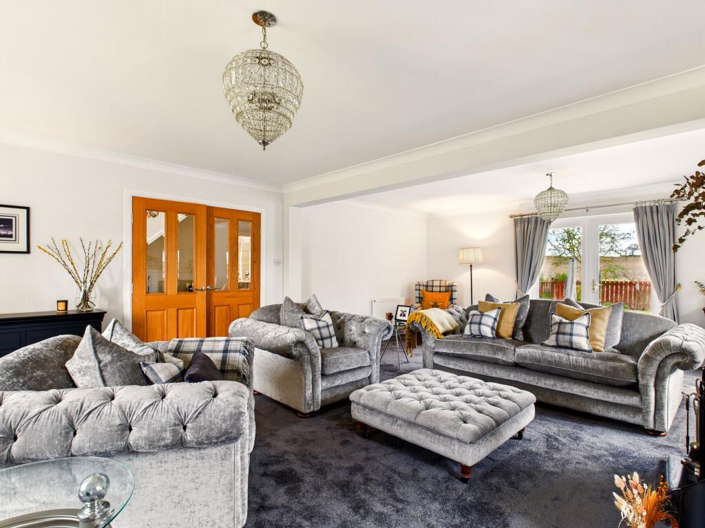 Formal Lounge