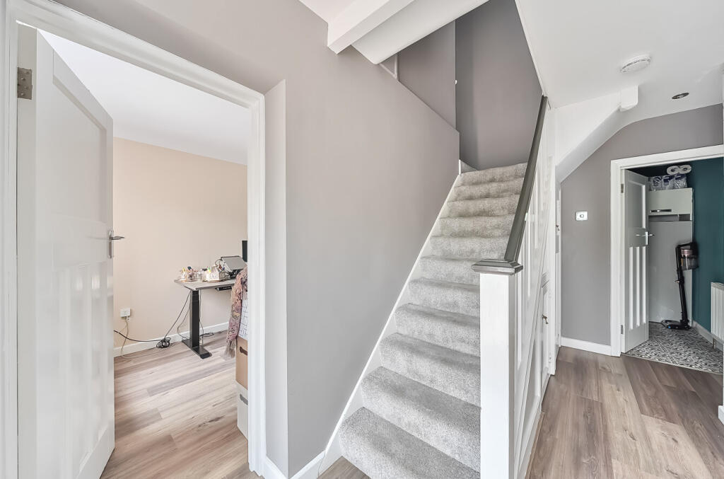 1302252-8-683f05c...