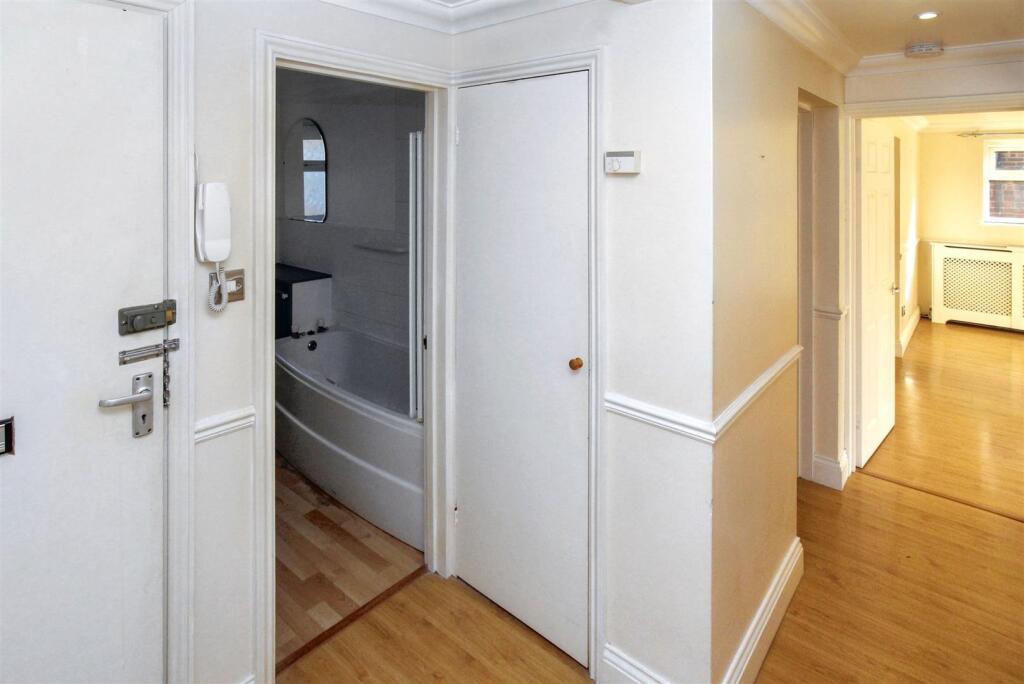 Entrance Hall.JPG