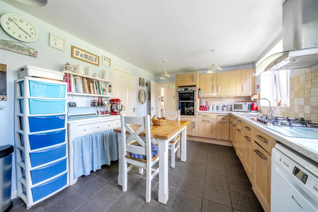 30 Choyce Close, Atherstone