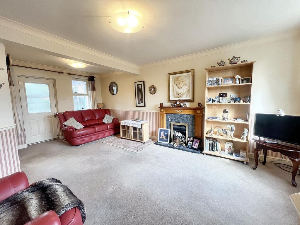 OPEN PLAN LIVING DINING ROOM