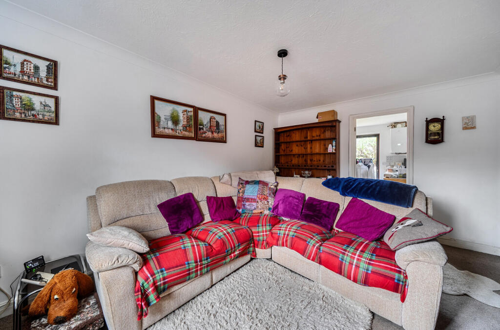 1372584-3-69089c7...