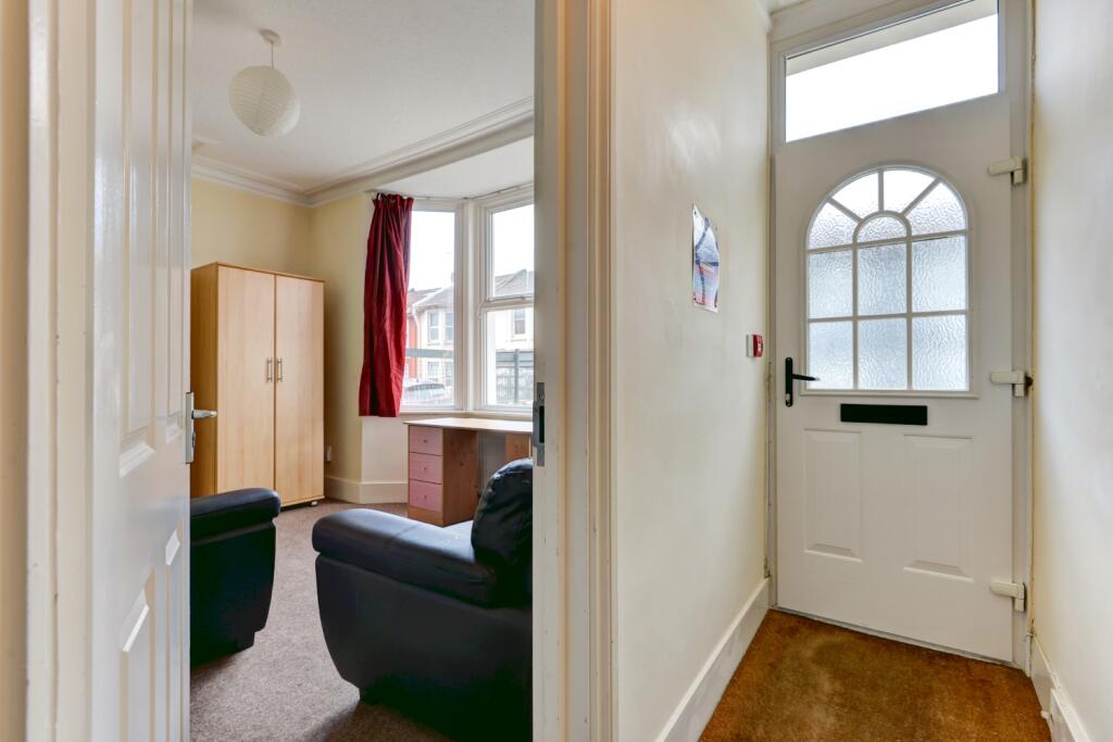 36 Beaconsfield Road-3