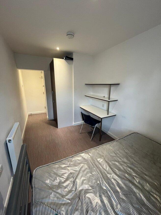 carlton-road-st4-2bg-992855