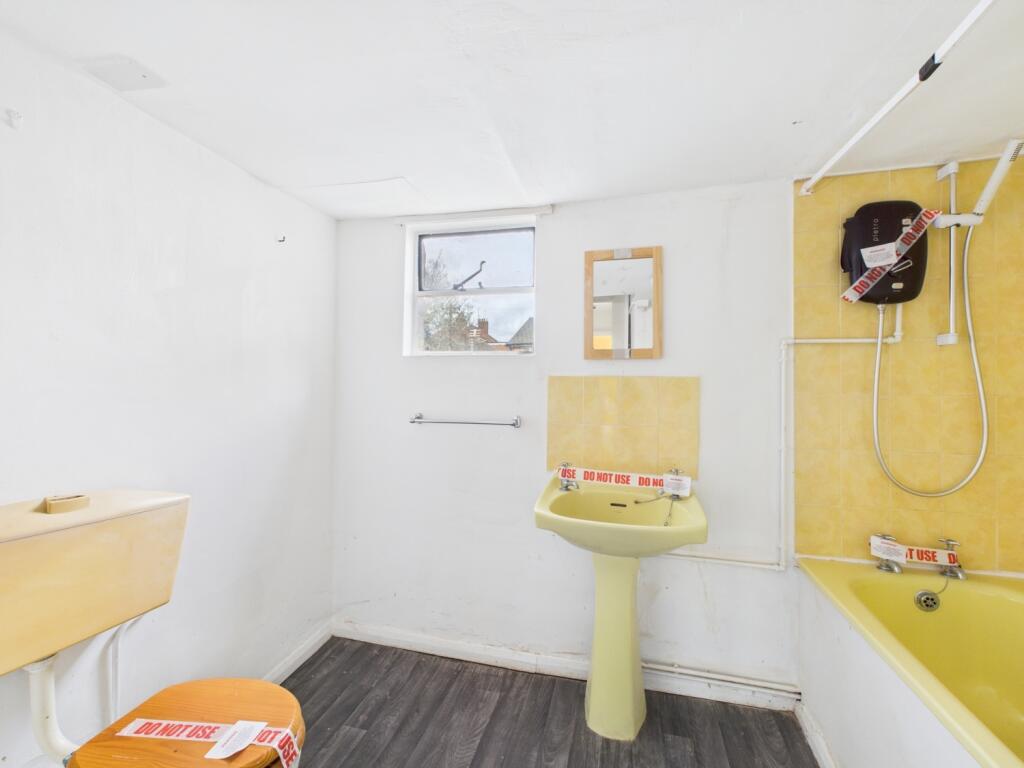 CAM03062G0-PR0149-STILL004