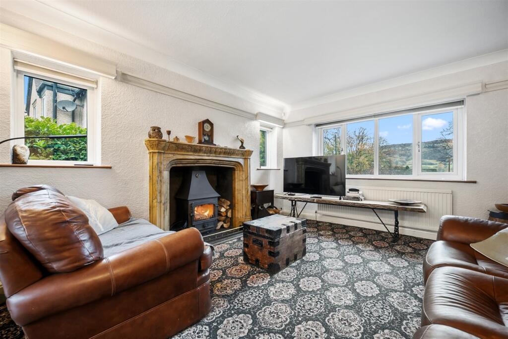 Sitting Room to front window.jpg