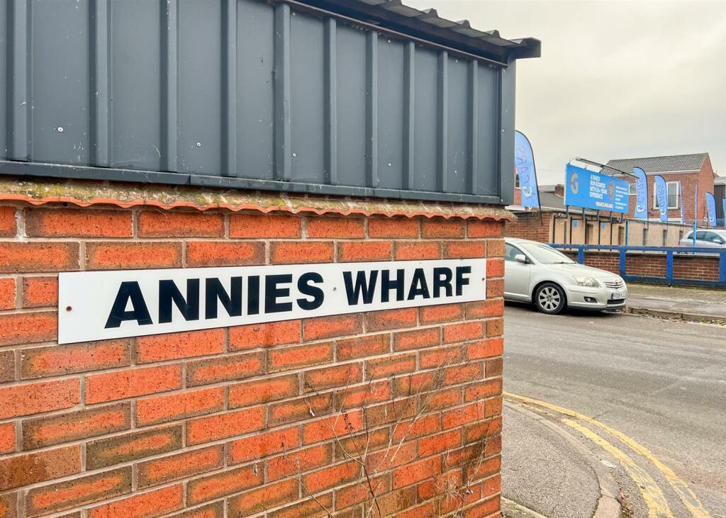 ANNIES WHARF