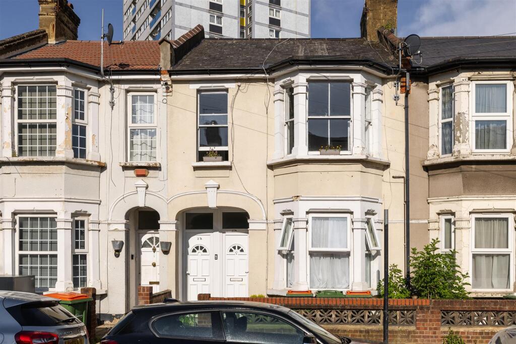 Bisson Road, E15