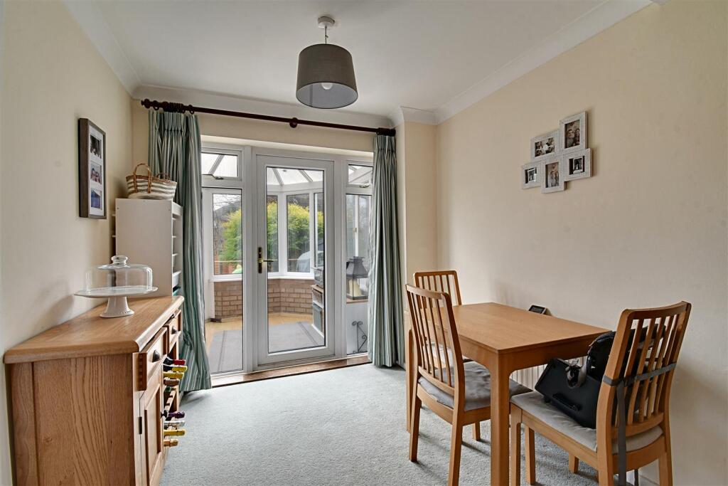 Dining Area.jpg