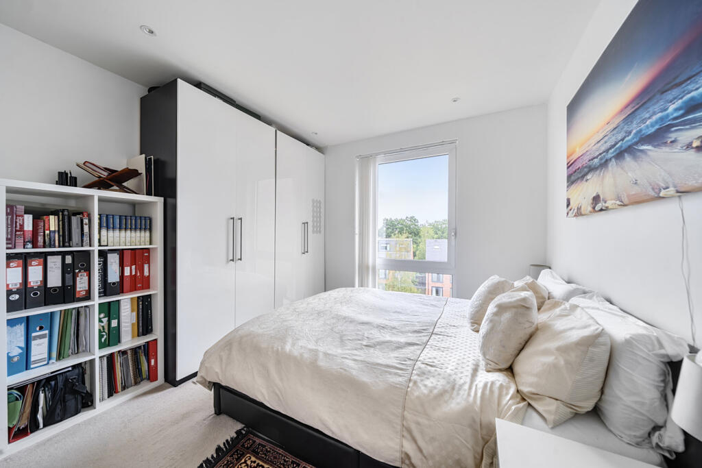 1317430-1-687632a...