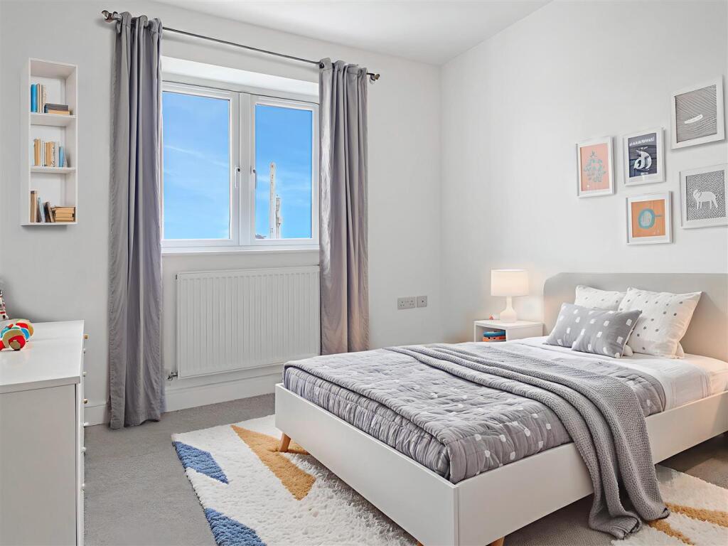 Landkey Bedroom 4.jpg