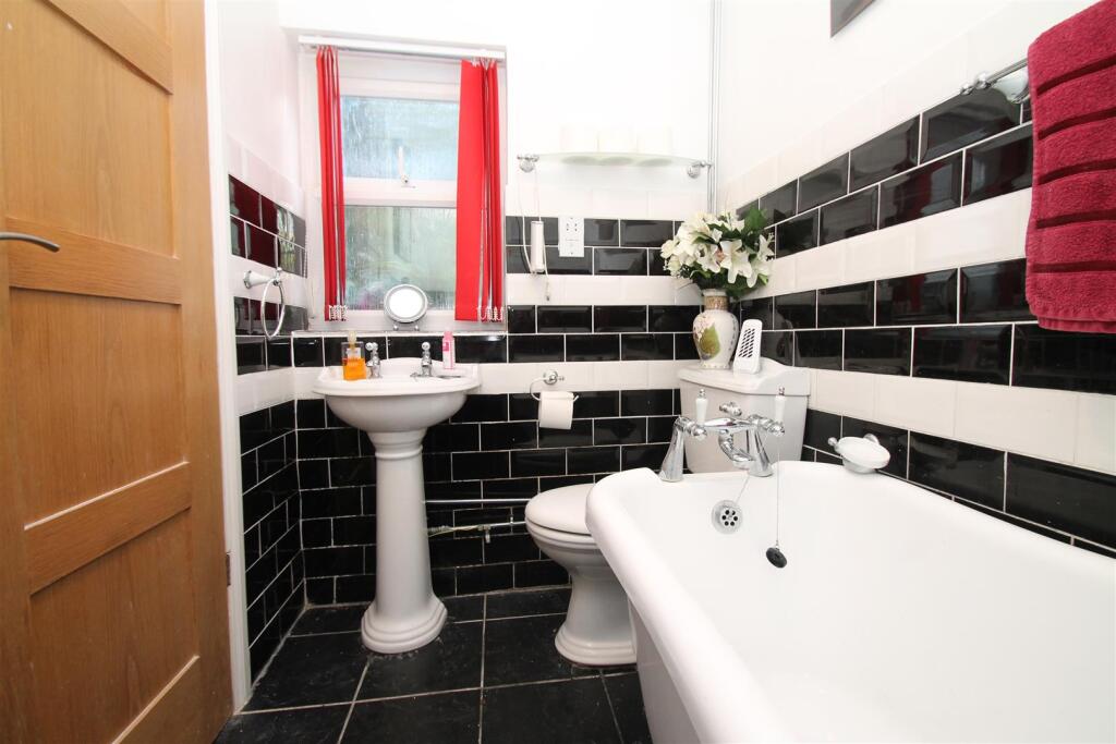Ground floor bathroom