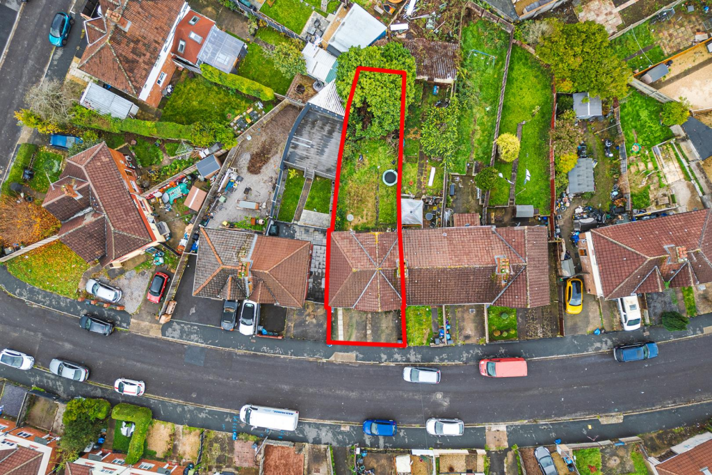 194, Ilminster Avenue Bristol, BS4 1BY | Hollis Mo