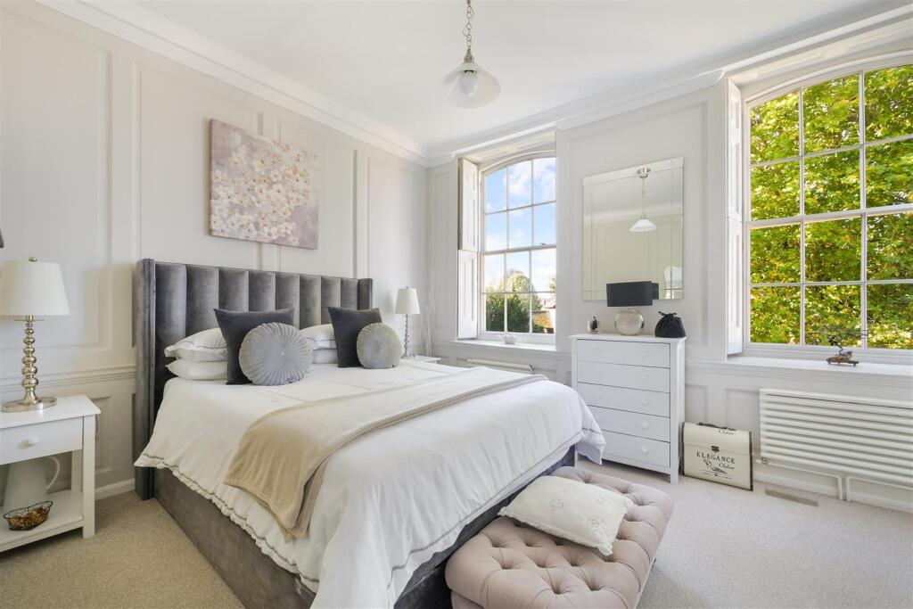 THE CEDARS, FLAT  (1).jpg