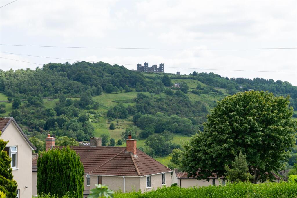 19 Lyneholmes Rise-159.jpg