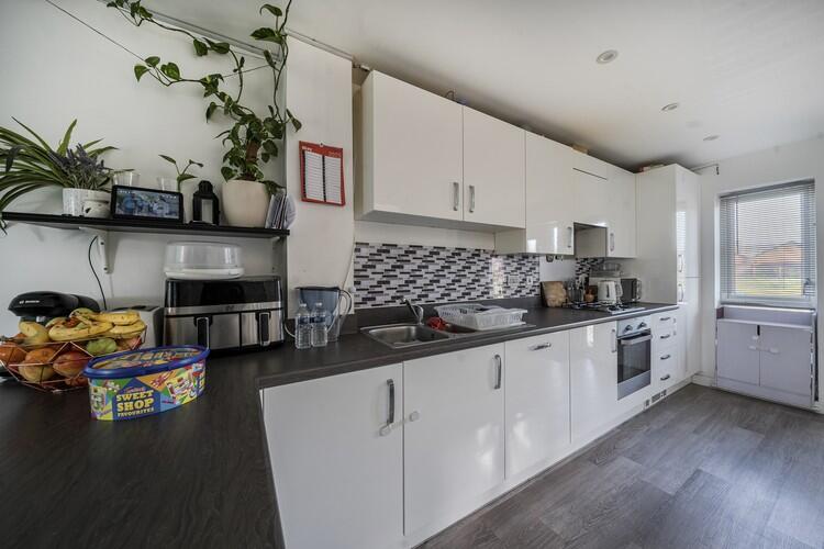 1293970 28 682488671d67f ARW