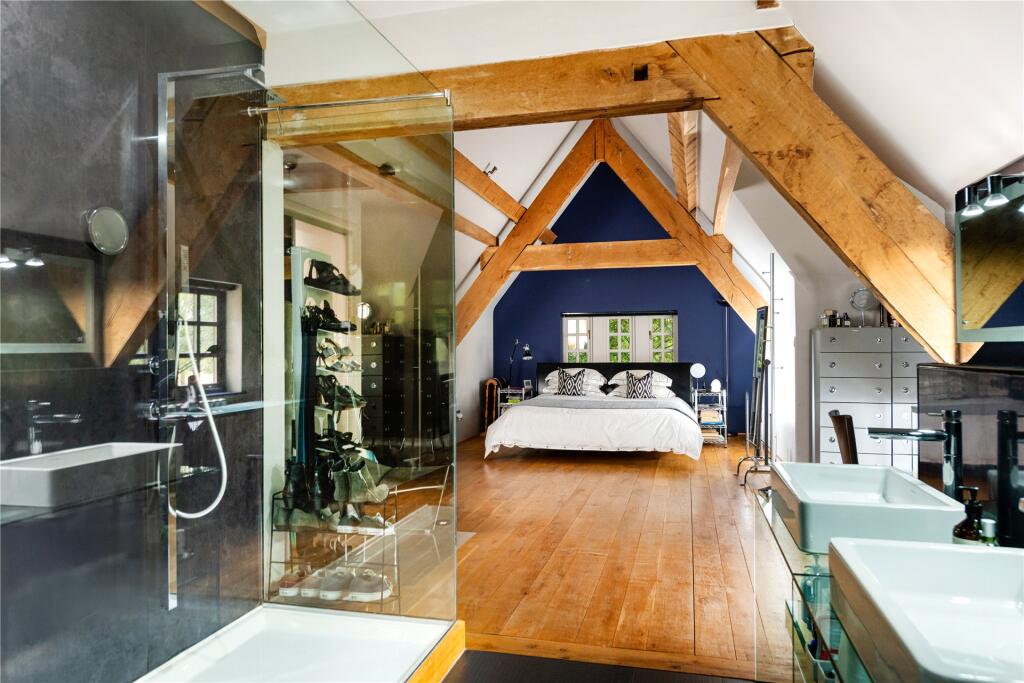 Principal Bedroom