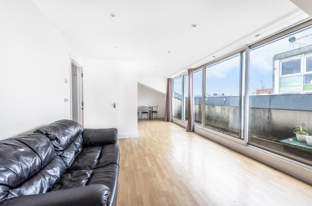 Clarenden House (13)