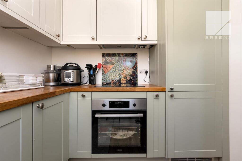 12 Hawthorne Court_0017.jpg