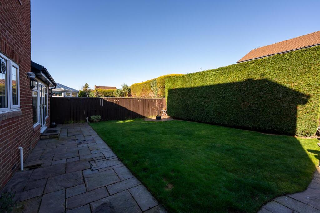 3 Corbiere Close-36.jpg