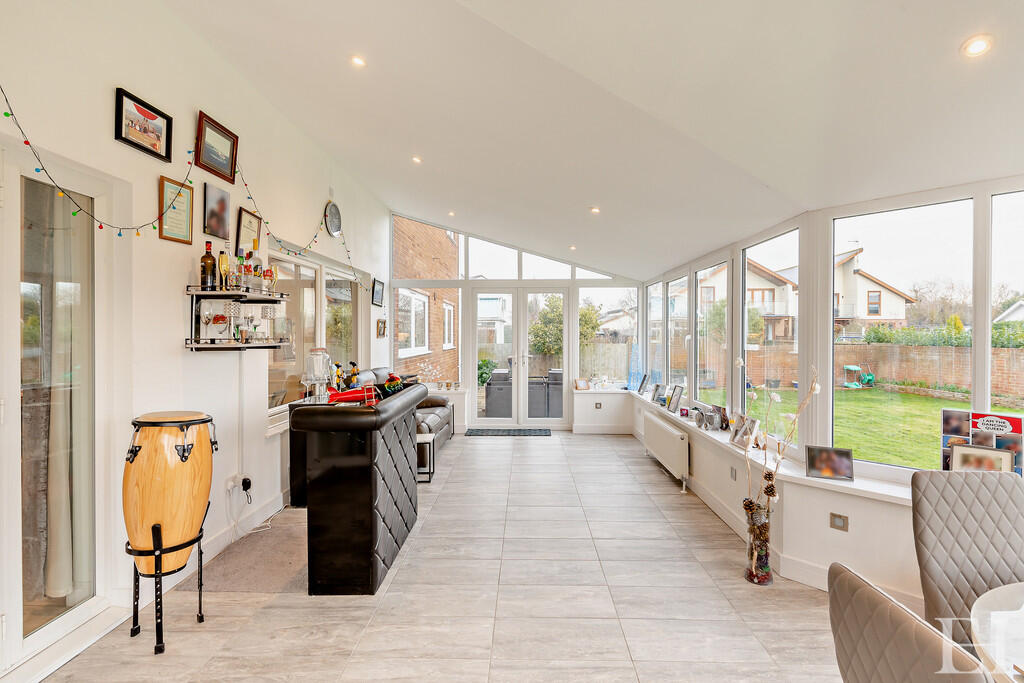 WM-8636330-interi...