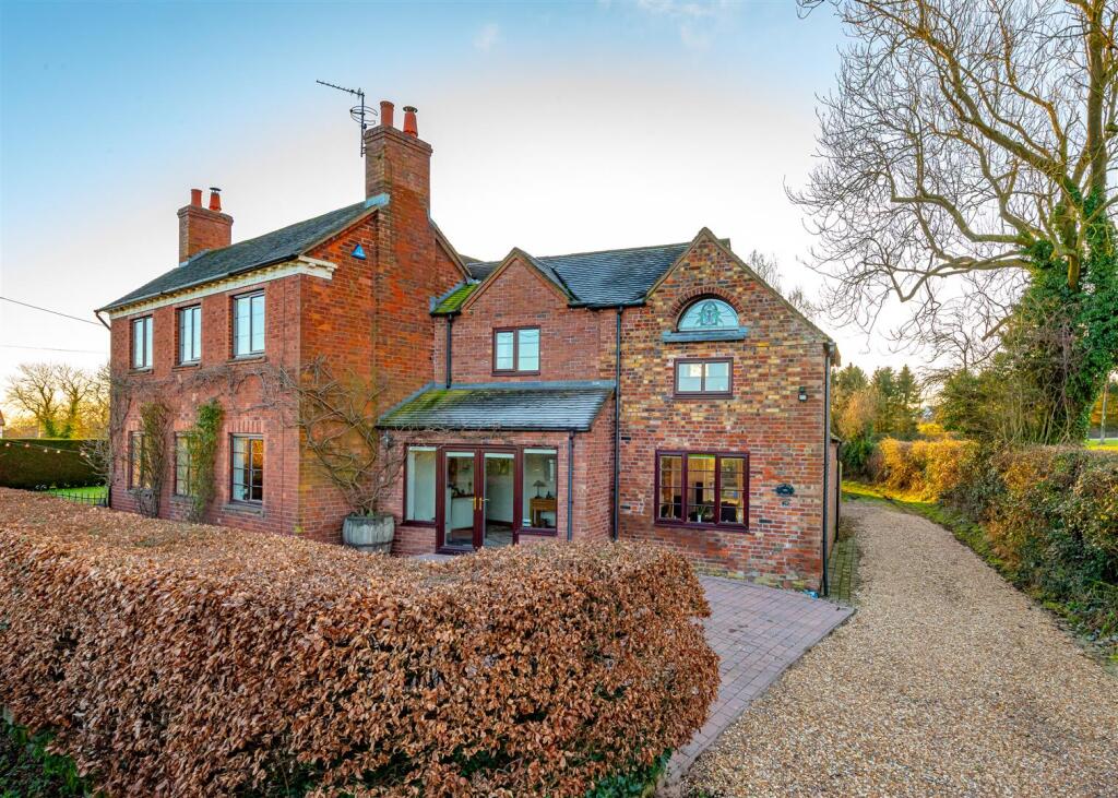 Midway House-front2.jpg