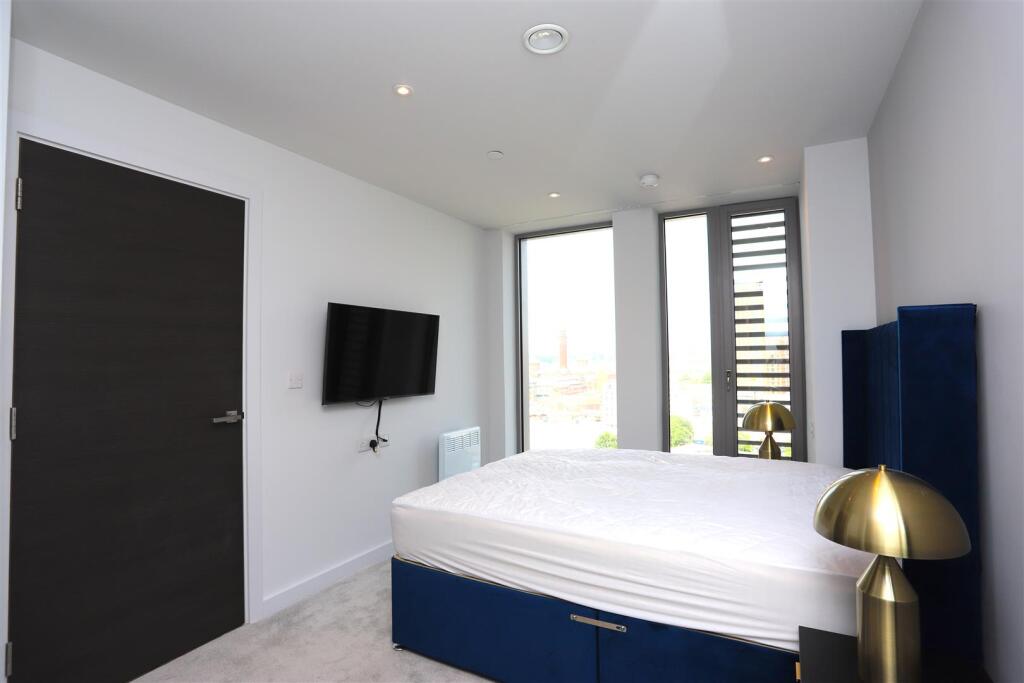 Bedroom 2.JPG