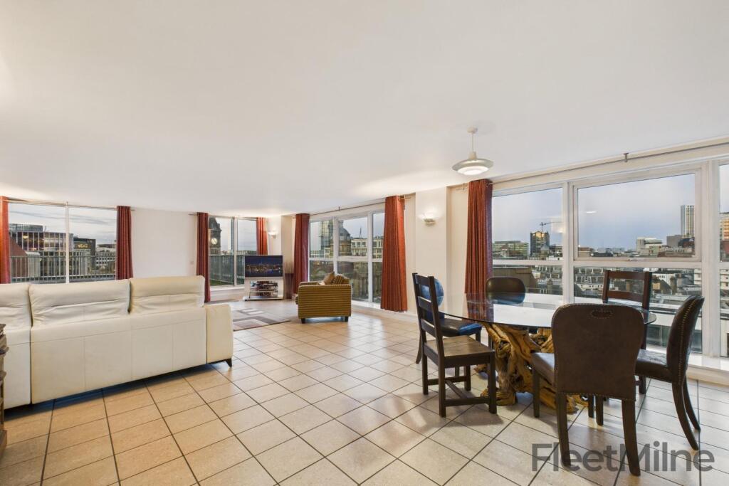 Living/dining room