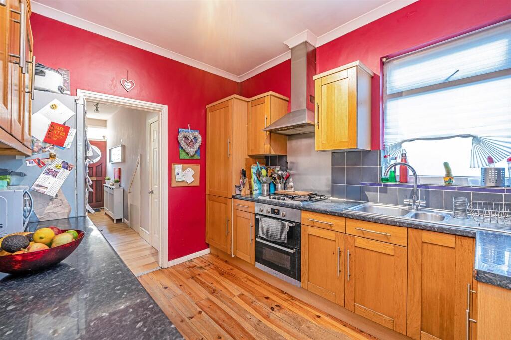 111B Wood Lane Isleworth, TW7-LOW RES-12.jpg