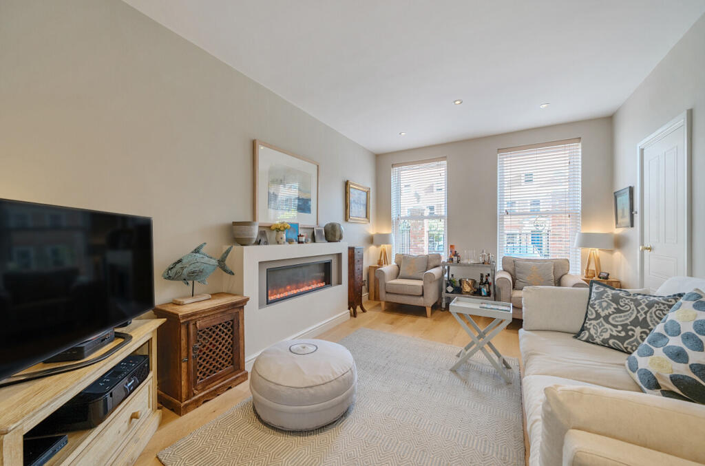 1300378-11-685d78...