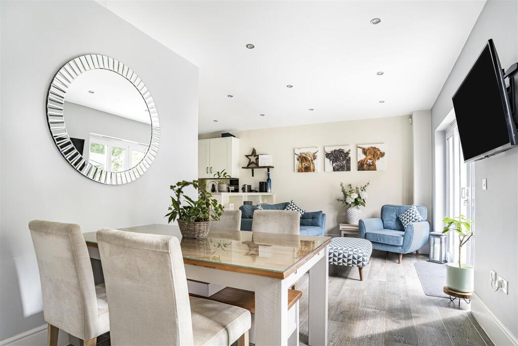 25 Drayson Way, Towcester (13).JPG