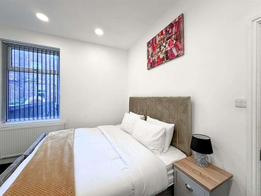 Staycasa Accommodation Manchester Carrill  2024AUG