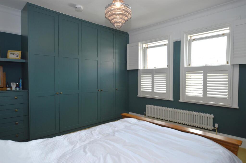 7 Park Road bed1a.JPG